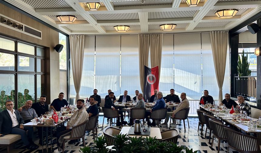 İki Kulübün Yöneticileri Ankara'da Dostluk Yemeği Yedi