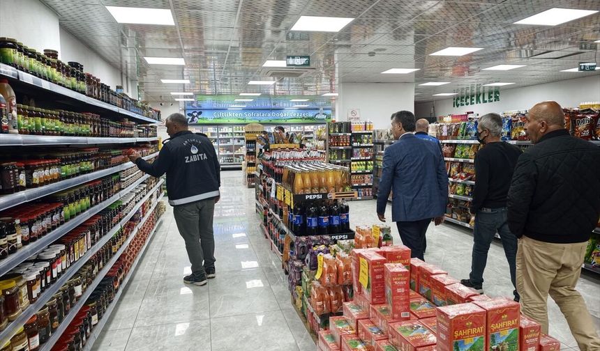 Artuklu'da Gıda Denetiminde Tarihi Geçmiş Ürünler Toplandı