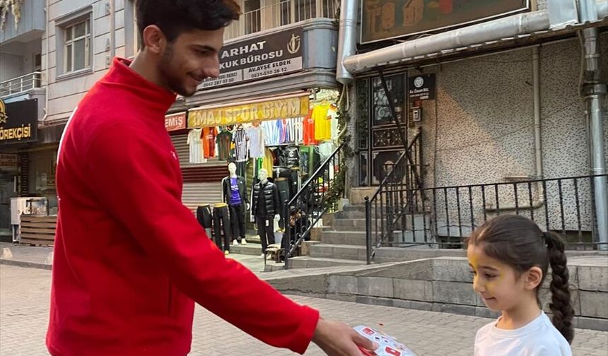 Kızılay Siirt'te Kız Çocukları İçin Etkinlik Düzenledi
