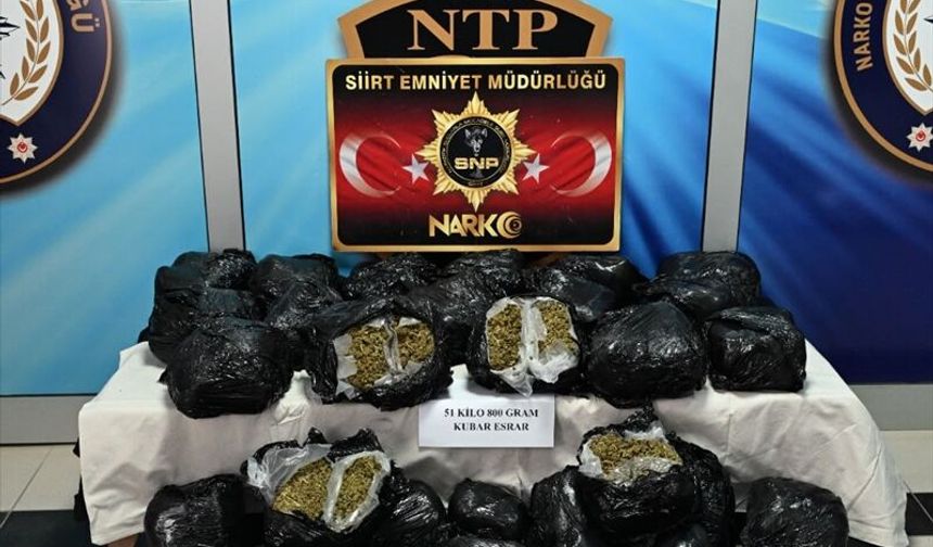 Siirt Baykan'da Otomobilde 51 Kilo Madde Ele Geçirildi
