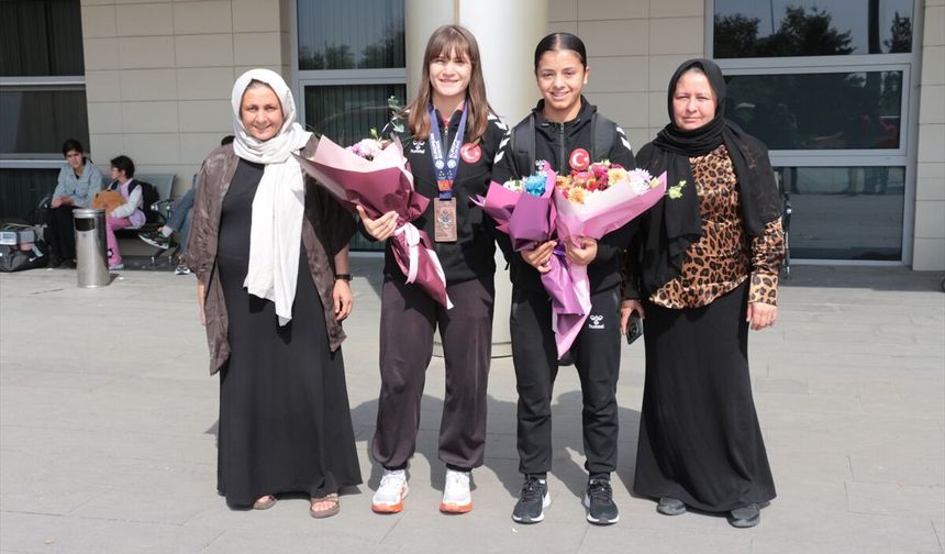 Cizreli Boksör Sudenur Yalgattekin Avrupa Üçüncüsü oldu