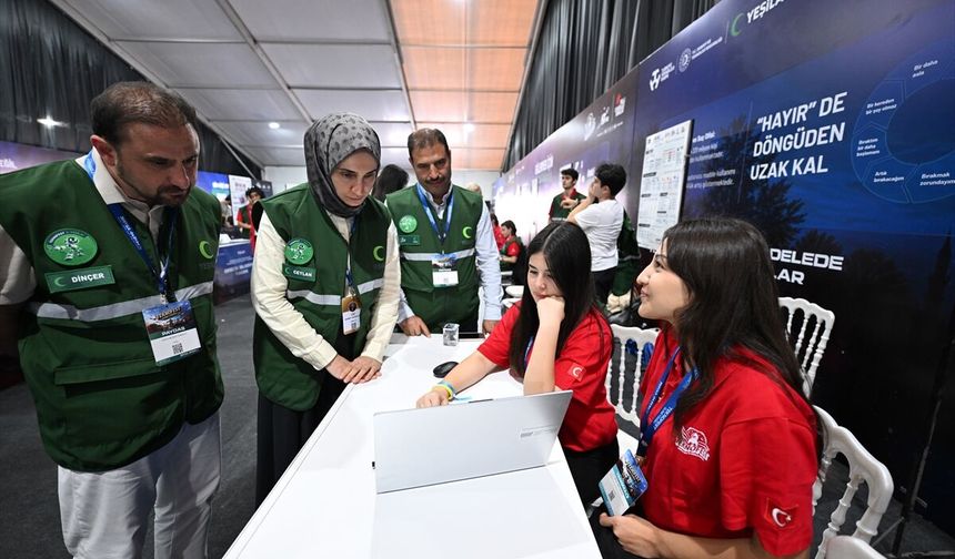 TEKNOFEST'te Gençlerin Bağımlılıkla Mücadele Projeleri Sergilendi